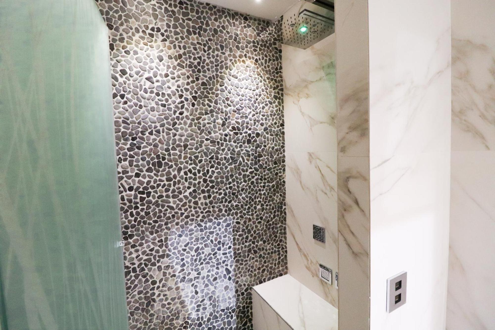 Flora- Loft Luxury - Tra Colosseo E Santa Maria Maggiore - Metro *