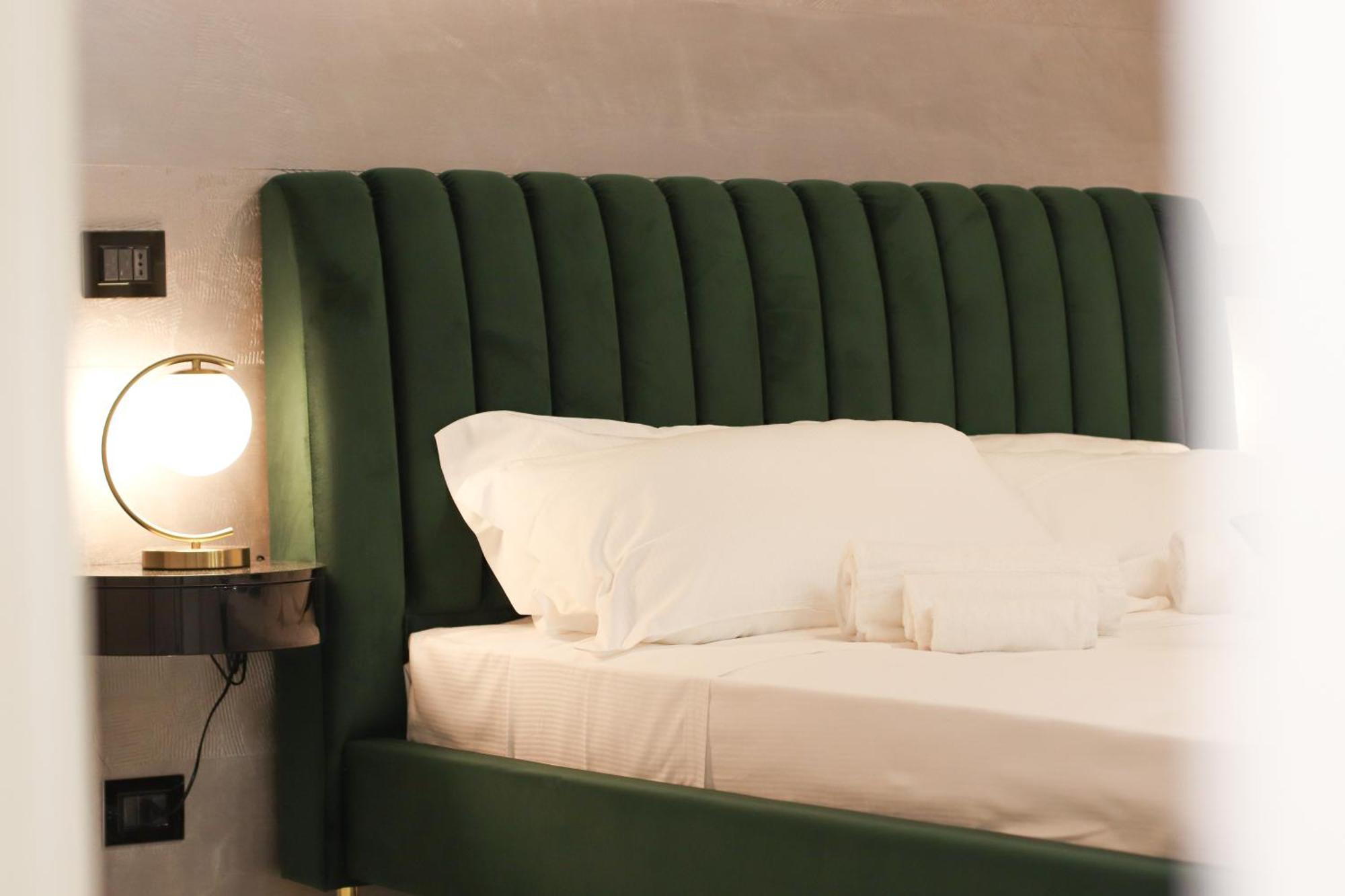 Flora- Loft Luxury - Tra Colosseo E Santa Maria Maggiore - Metro Appartamento *