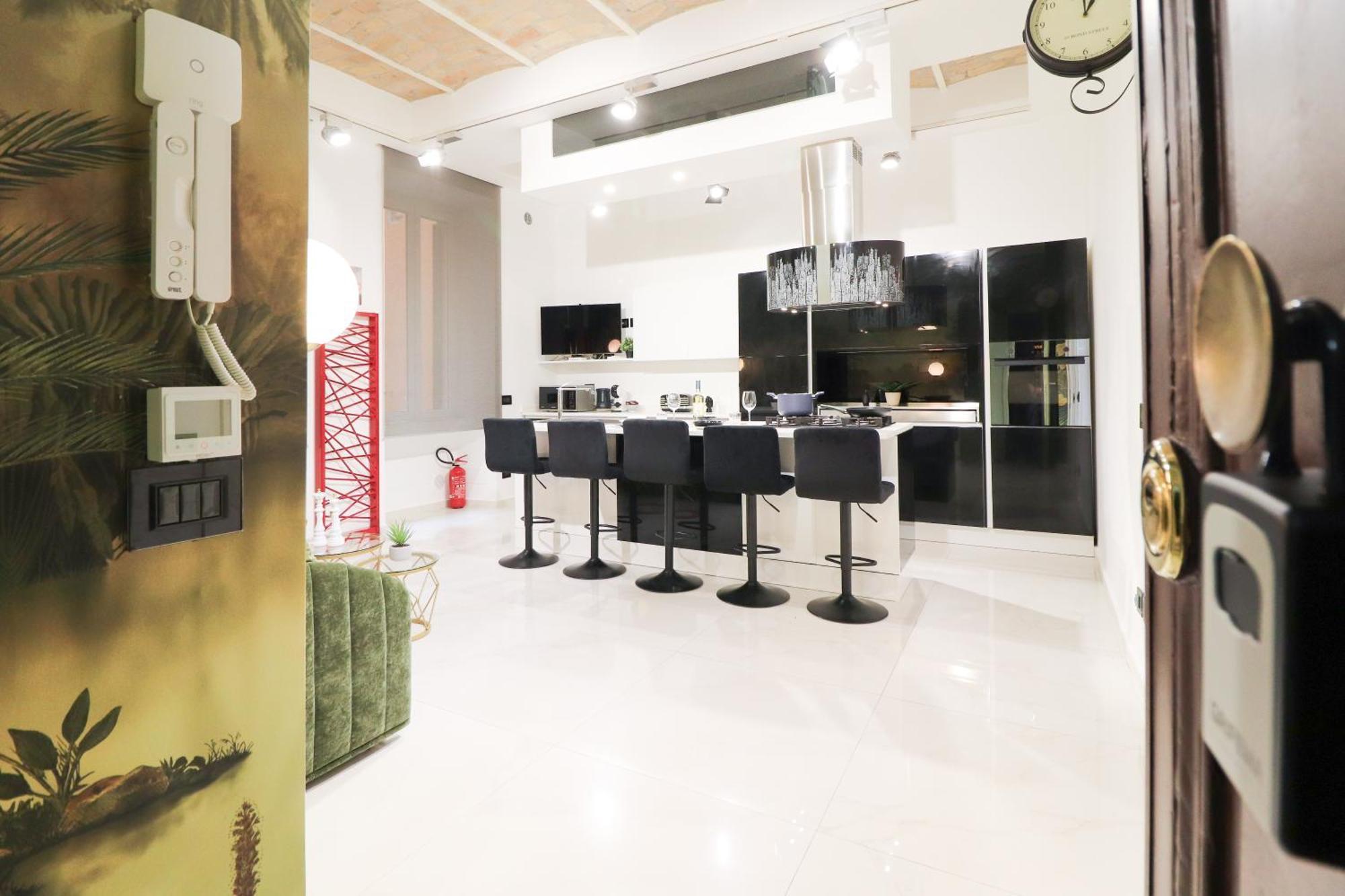 Flora- Loft Luxury - Tra Colosseo E Santa Maria Maggiore - Metro Appartamento Roma