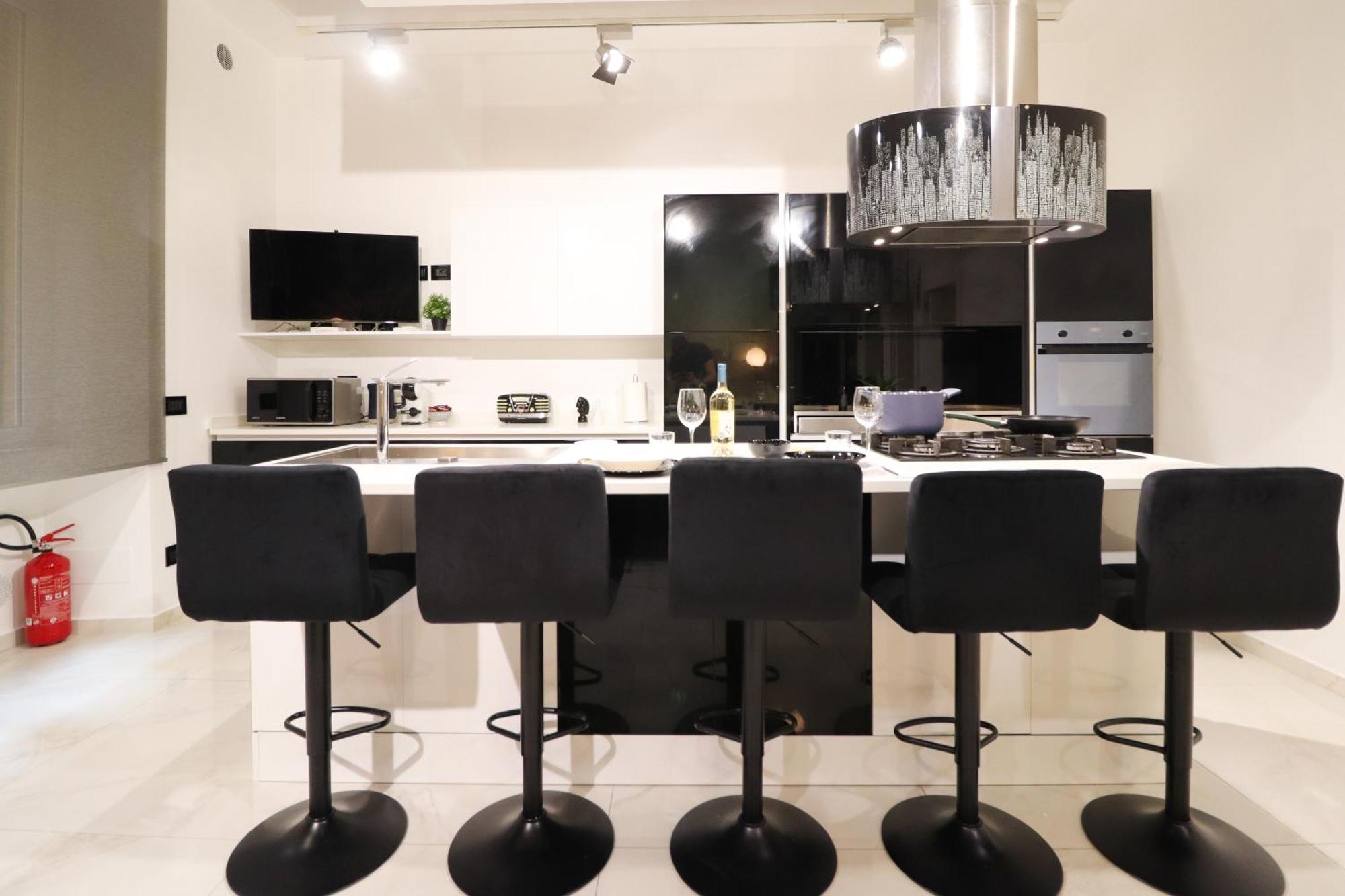 Appartamento Flora- Loft Luxury - Tra Colosseo E Santa Maria Maggiore - Metro Roma
